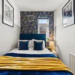 度假居 Exquisite 4 Bed In - Sleeps 10