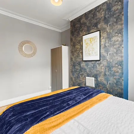 Exquisite 4 Bed In - Sleeps 10 Дом отдыха