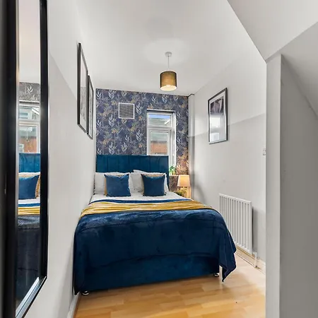 Exquisite 4 Bed In - Sleeps 10 Дом отдыха