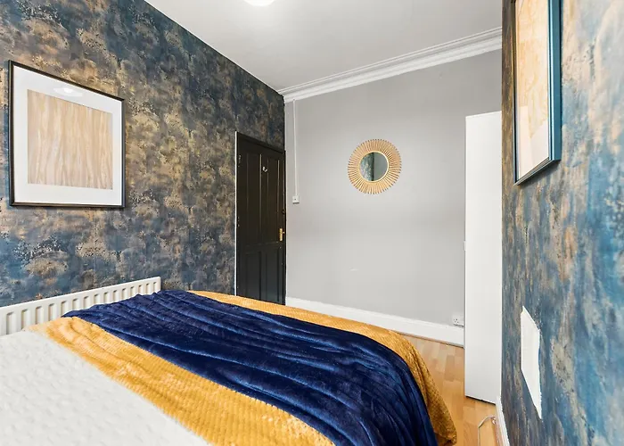 Exquisite 4 Bed In - Sleeps 10 *