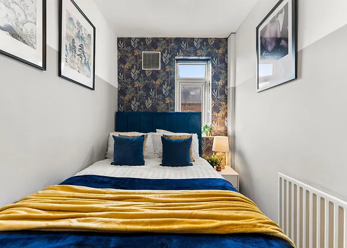 Vakantiehuis Exquisite 4 Bed In - Sleeps 10