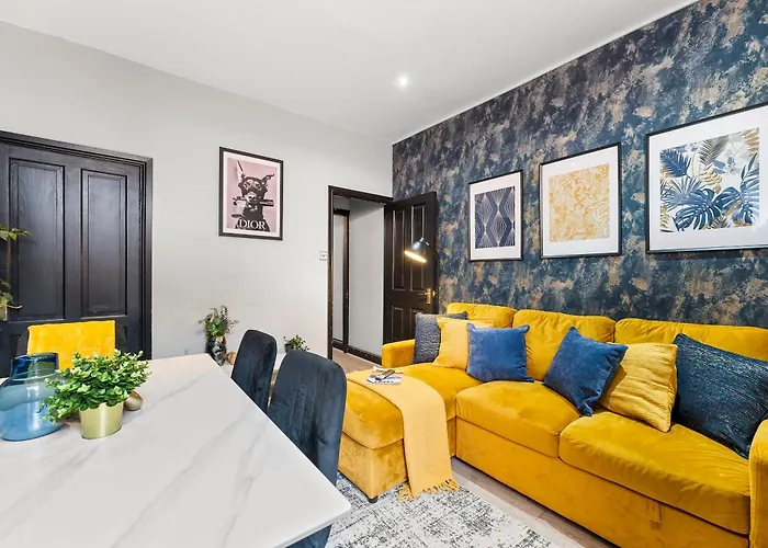 Exquisite 4 Bed In - Sleeps 10