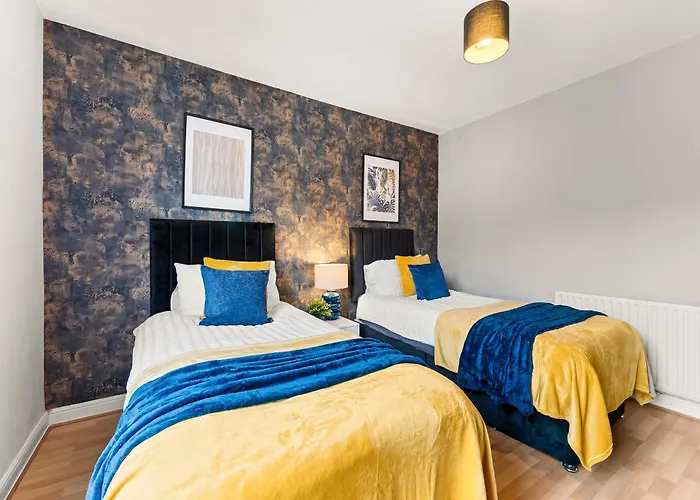 Exquisite 4 Bed In - Sleeps 10 *