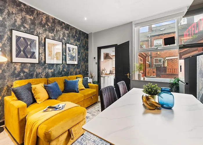 Vakantiehuis Exquisite 4 Bed In - Sleeps 10