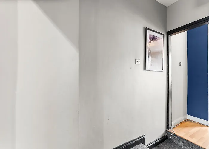 Exquisite 4 Bed In - Sleeps 10 *