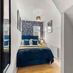 Exquisite 4 Bed In - Sleeps 10 Semesterbostad